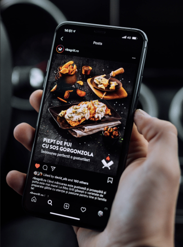 Ribs Grill website homepage promoting fresh ingredients.